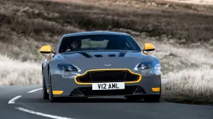 Aston Martin V12 Vantage S e V8 Vantage GTS MY 2017