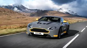 Aston Martin V12 Vantage S e V8 Vantage GTS MY 2017