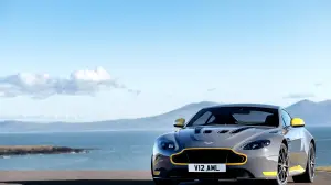 Aston Martin V12 Vantage S e V8 Vantage GTS MY 2017