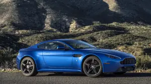 Aston Martin V12 Vantage S e V8 Vantage GTS MY 2017