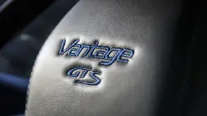 Aston Martin V12 Vantage S e V8 Vantage GTS MY 2017 - 27