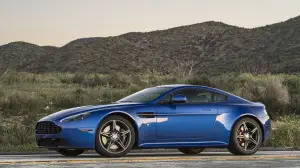 Aston Martin V12 Vantage S e V8 Vantage GTS MY 2017