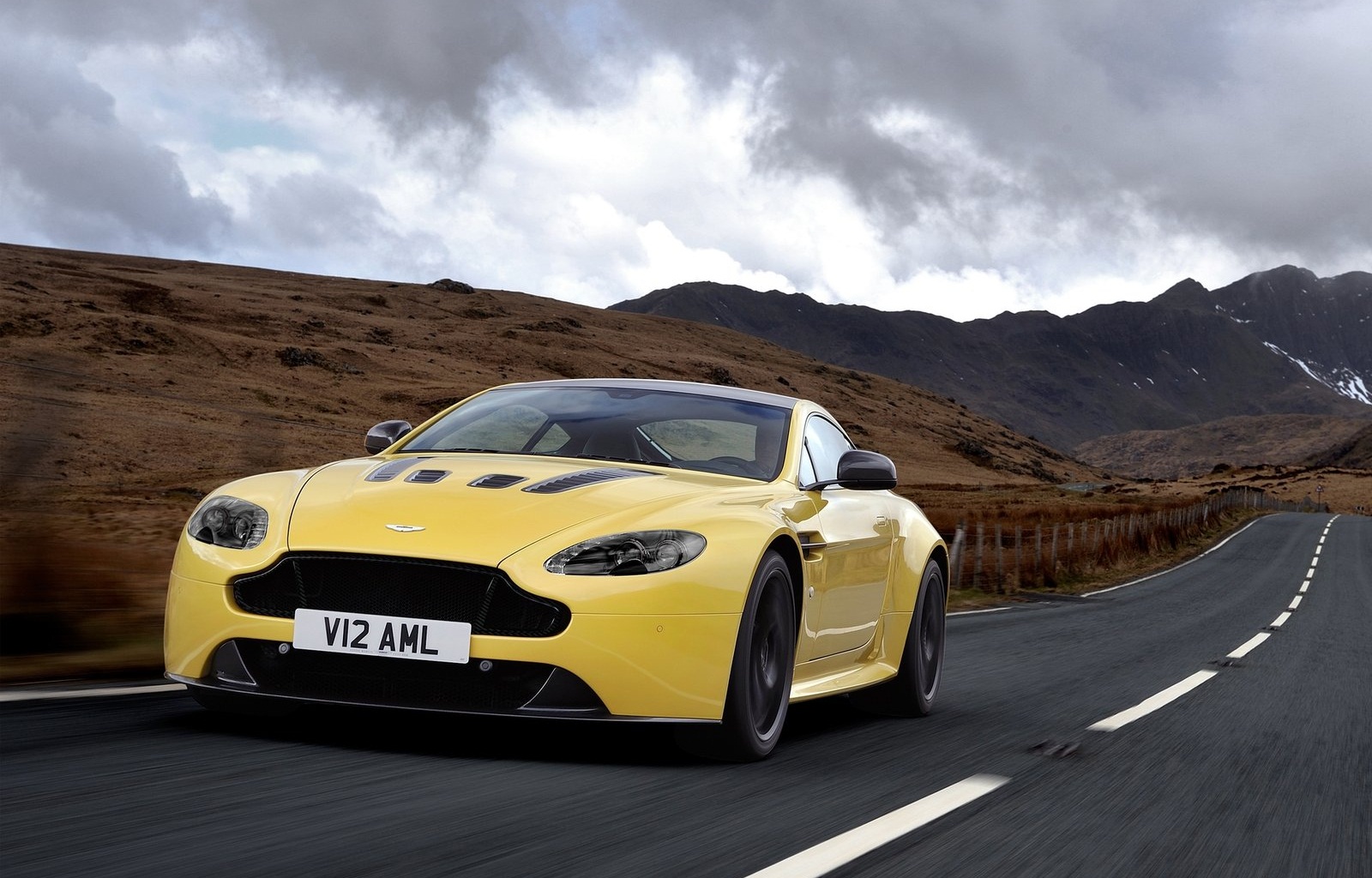 Aston Martin V12 Vantage S