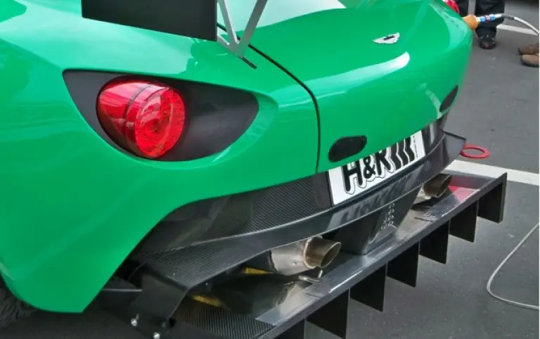 Aston Martin V12 Zagato al Nurburgring - 7