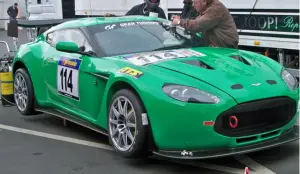 Aston Martin V12 Zagato al Nurburgring