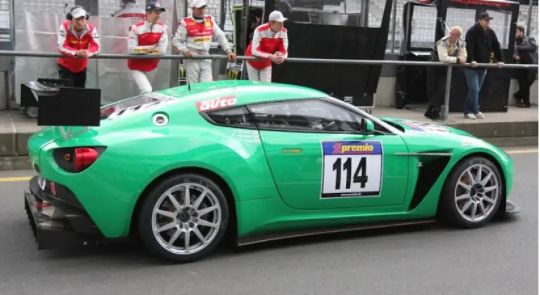 Aston Martin V12 Zagato al Nurburgring - 17