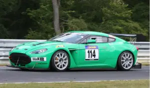 Aston Martin V12 Zagato al Nurburgring