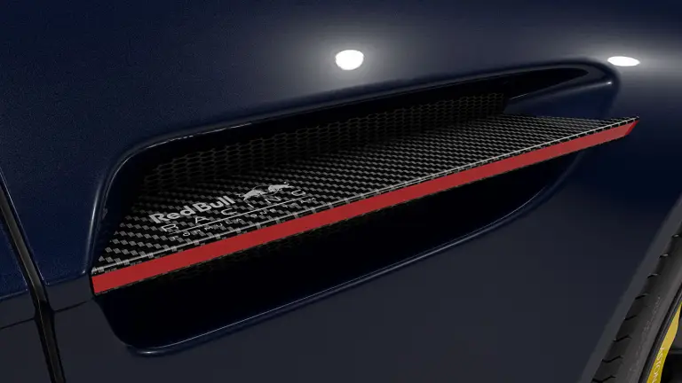 Aston Martin V8 e V12 Vantage S - Red Bull Racing Edition - 1