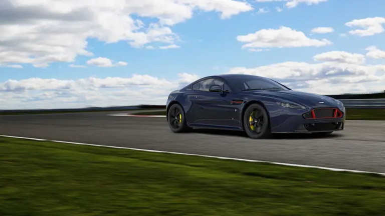 Aston Martin V8 e V12 Vantage S - Red Bull Racing Edition - 3