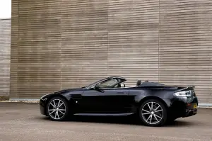 Aston Martin V8 Vantage N420 Roadster - 1