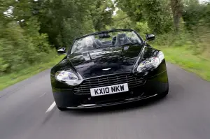 Aston Martin V8 Vantage N420 Roadster - 8