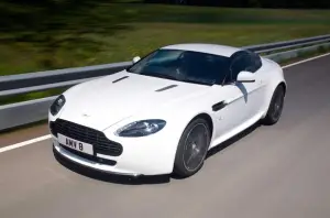 Aston Martin V8 Vantage N420 - 5