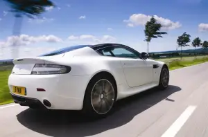 Aston Martin V8 Vantage N420 - 8