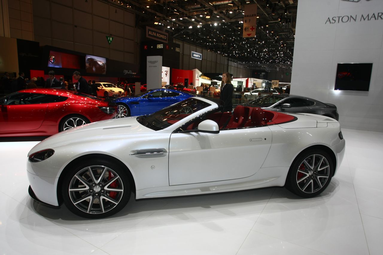 Aston Martin V8 Vantage Roadster - Salone di Ginevra 2012