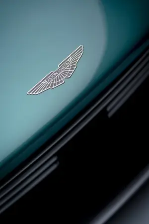 Aston Martin Valhalla 2021