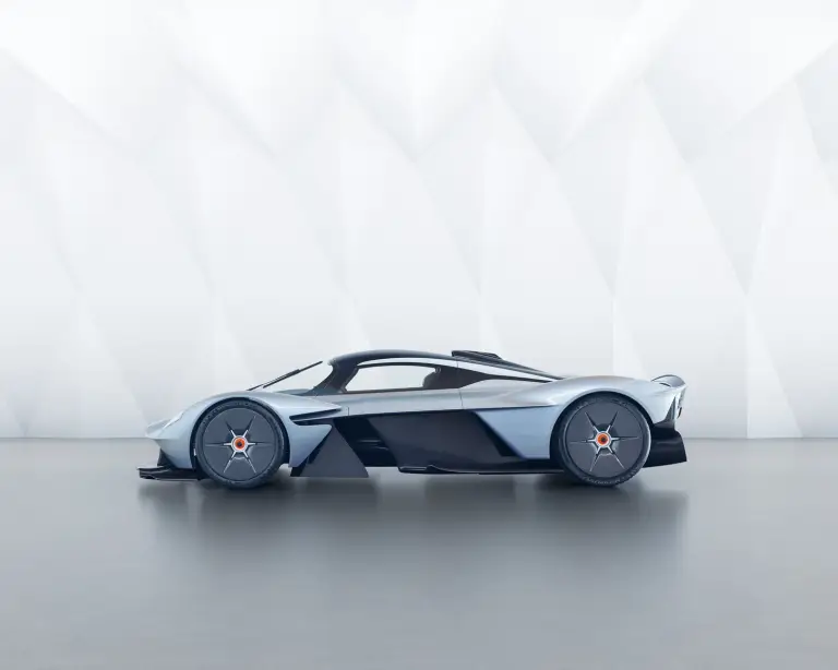 Aston Martin Valkyrie foto 12 Luglio 2017 - 18