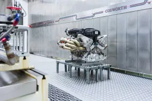 Aston Martin Valkyrie - Motore