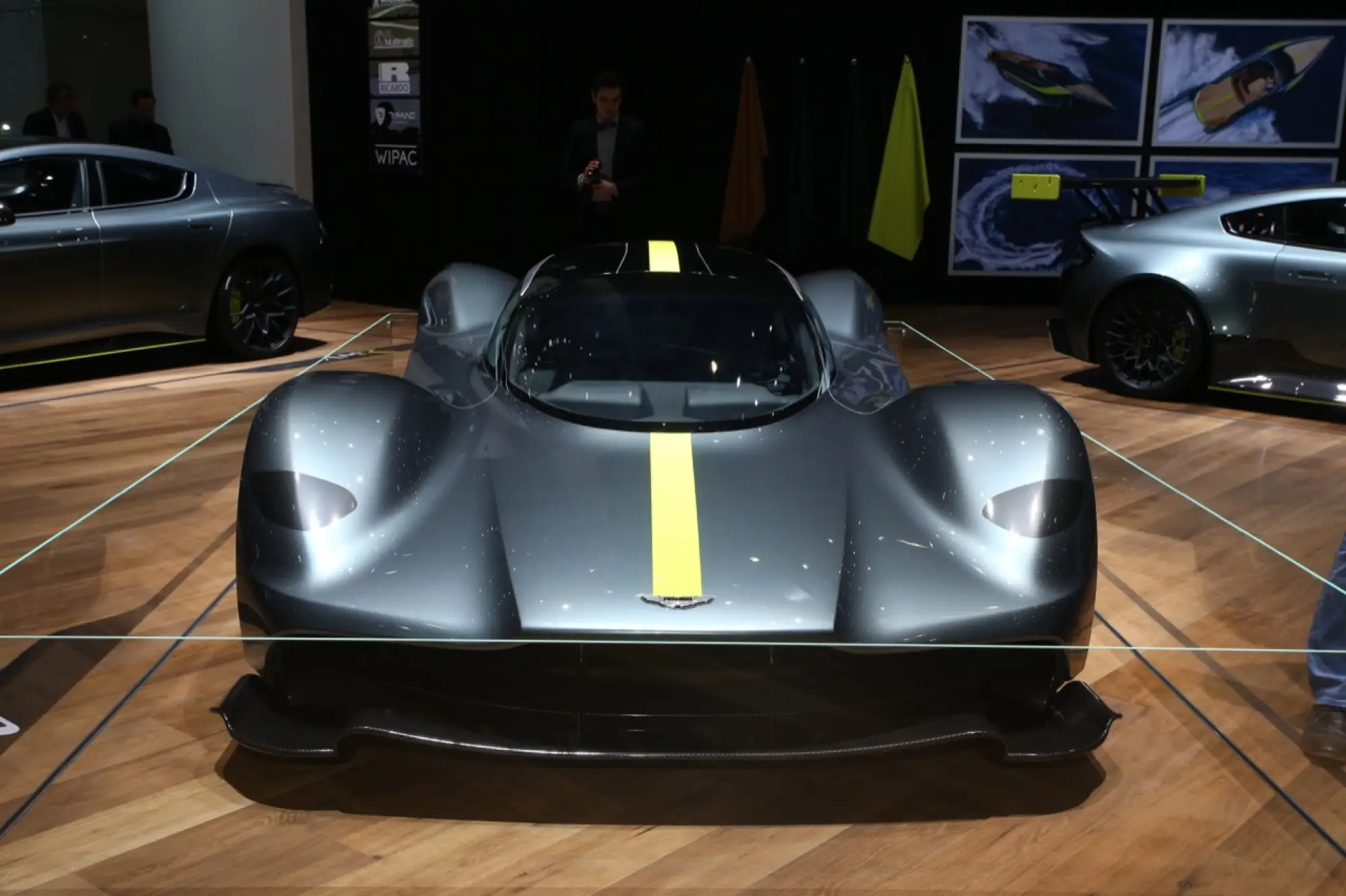 Aston Martin Valkyrie - Salone di Ginevra 2017 - 4