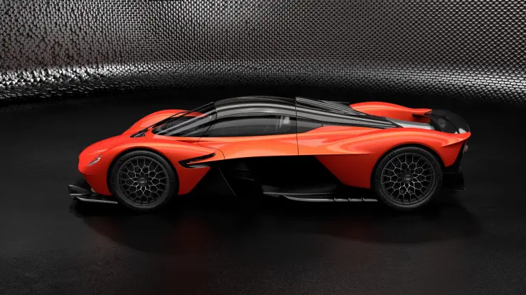 Aston Martin Valkyrie - 1