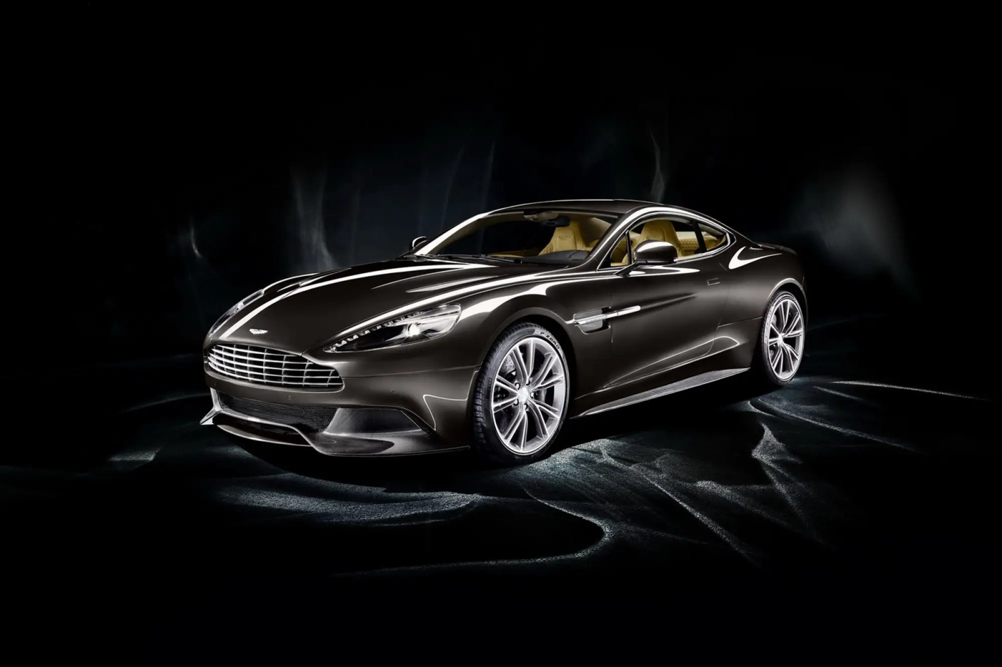 Aston Martin Vanquish 2012 nuove immagini - 8