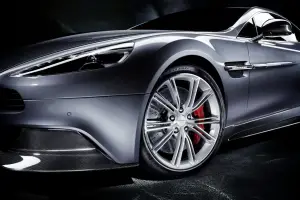 Aston Martin Vanquish 2012 nuove immagini