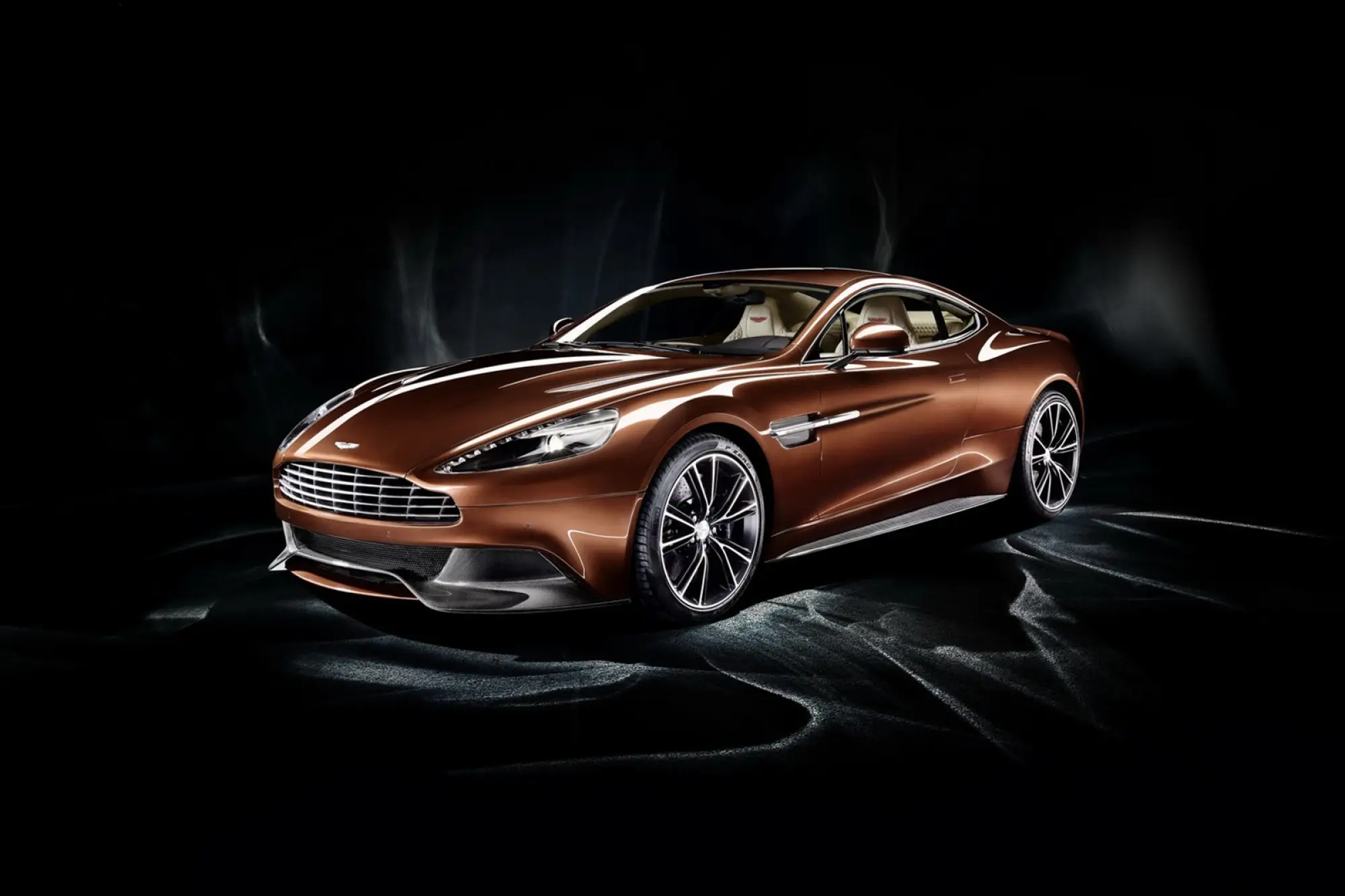 Aston Martin Vanquish 2012 nuove immagini - 13