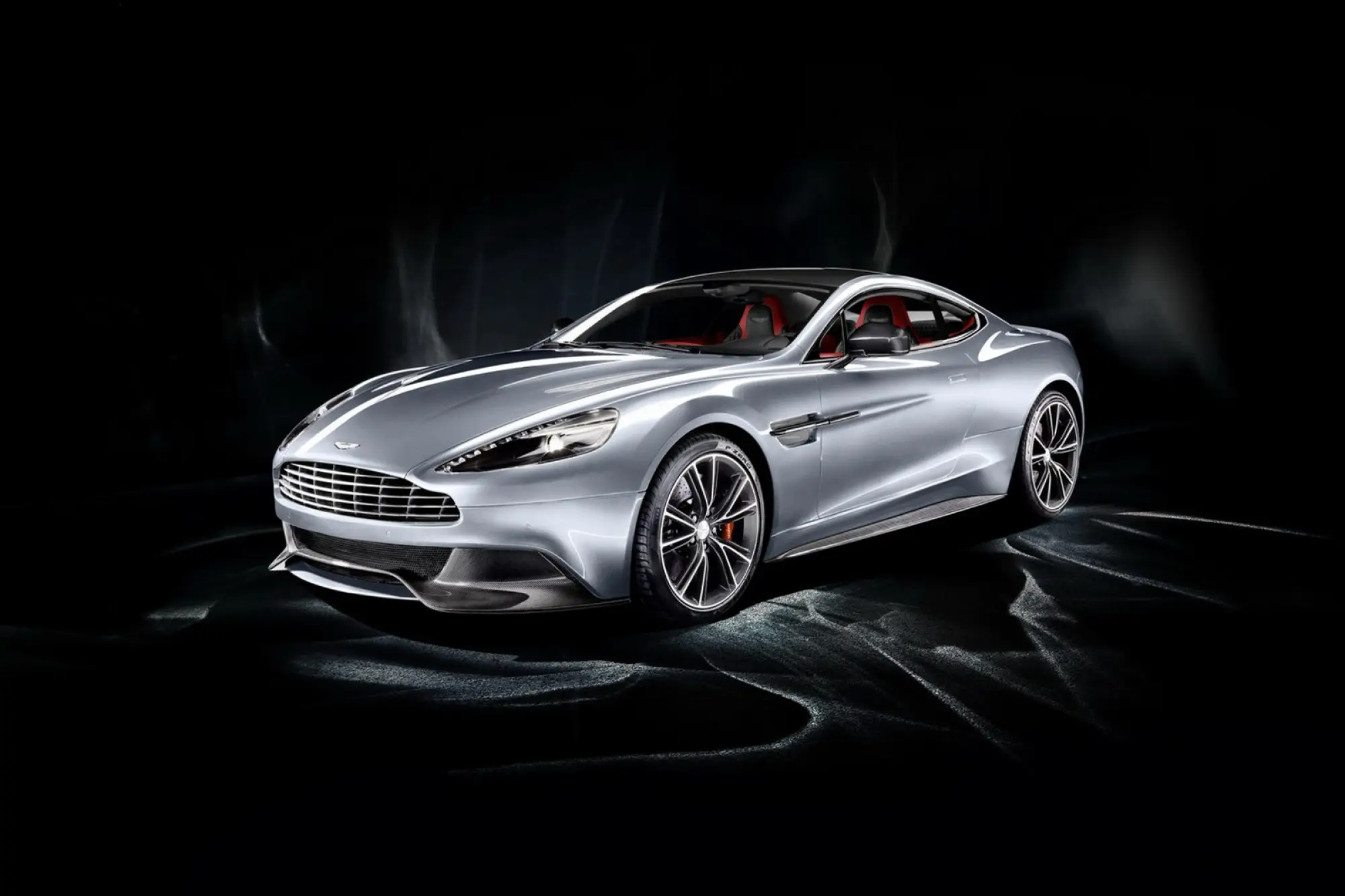 Aston Martin Vanquish 2012 nuove immagini - 32