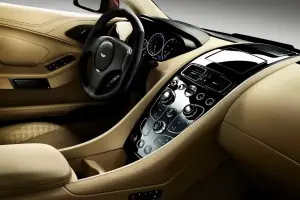 Aston Martin Vanquish 2012 nuove immagini