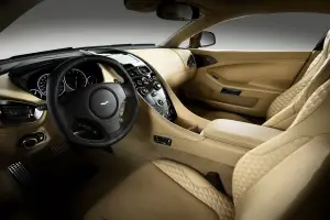 Aston Martin Vanquish 2012 nuove immagini