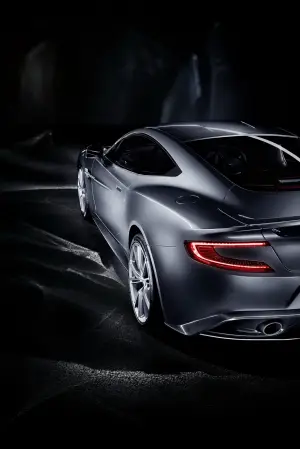 Aston Martin Vanquish 2012 nuove immagini