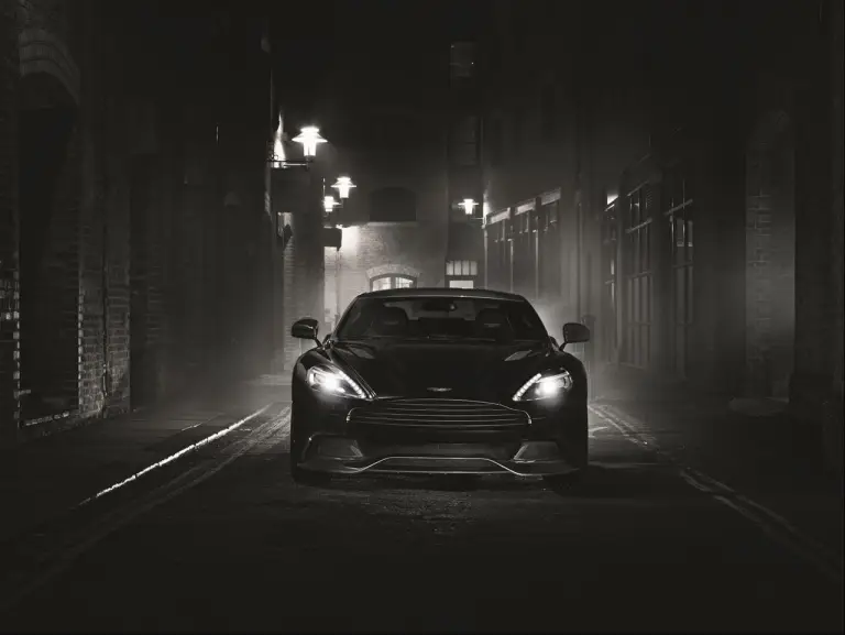 Aston Martin Vanquish Carbon Edition - 7