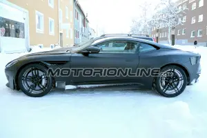 Aston Martin Vanquish MY 2019 foto spia 14 dicembre 2017