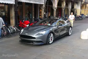 Aston Martin Vanquish nuove foto spia