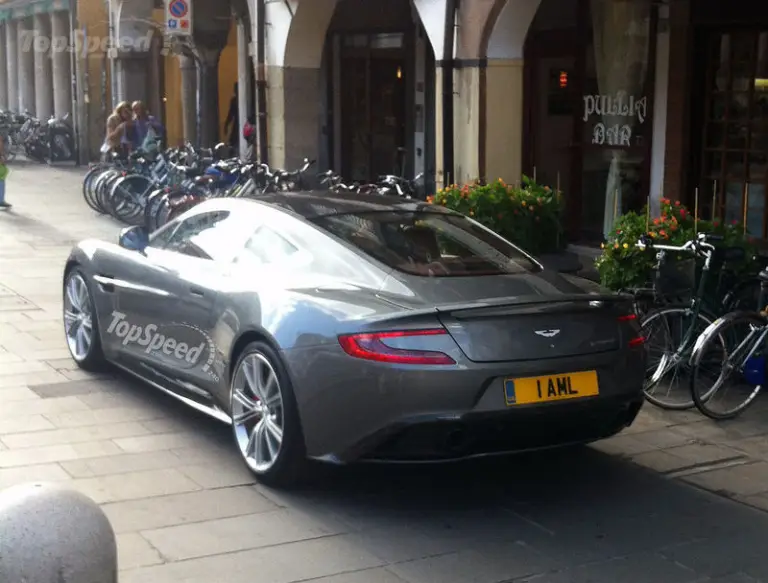 Aston Martin Vanquish nuove foto spia - 4