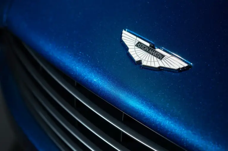 Aston Martin Vanquish Volante - Foto ufficiali - 6