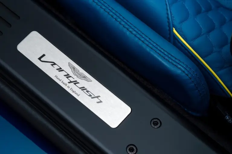 Aston Martin Vanquish Volante - Foto ufficiali - 33