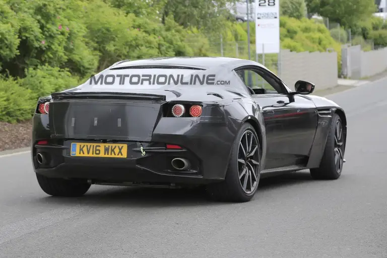 Aston Martin Vantage 2017 - Foto spia 23-06-2016 - 7