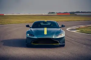 Aston Martin Vantage AMR - Foto ufficiali - 1