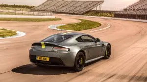 Aston Martin Vantage AMR