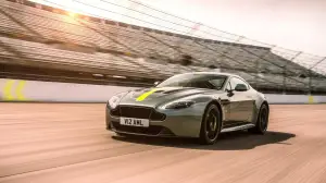 Aston Martin Vantage AMR - 5