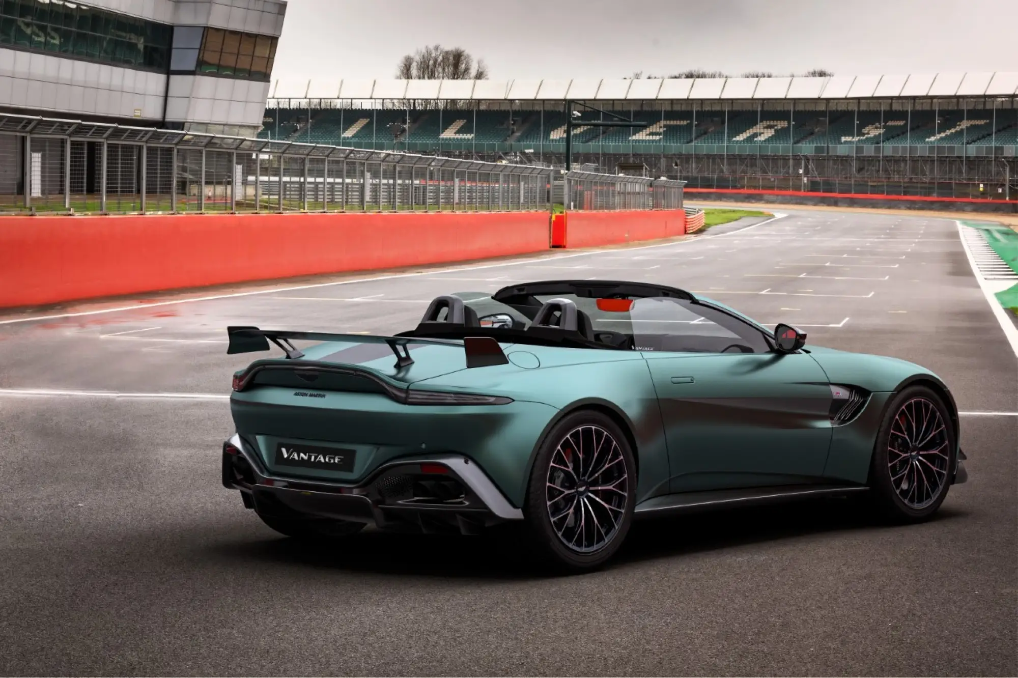 Aston Martin Vantage F1 Edition - Foto ufficiali - 7