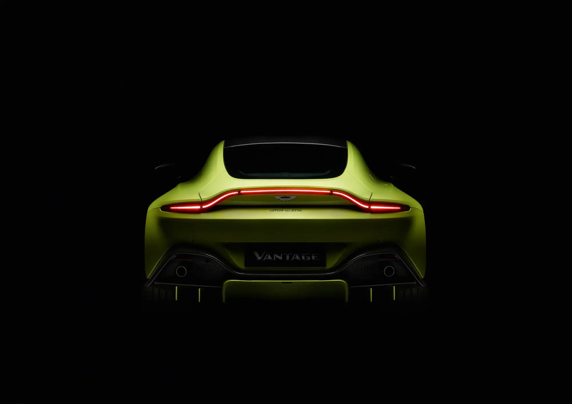 Aston Martin Vantage - Foto Rankin - 9