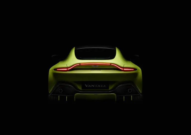 Aston Martin Vantage - Foto Rankin - 9