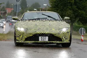 Aston Martin Vantage foto spia 5 Settembre 2017