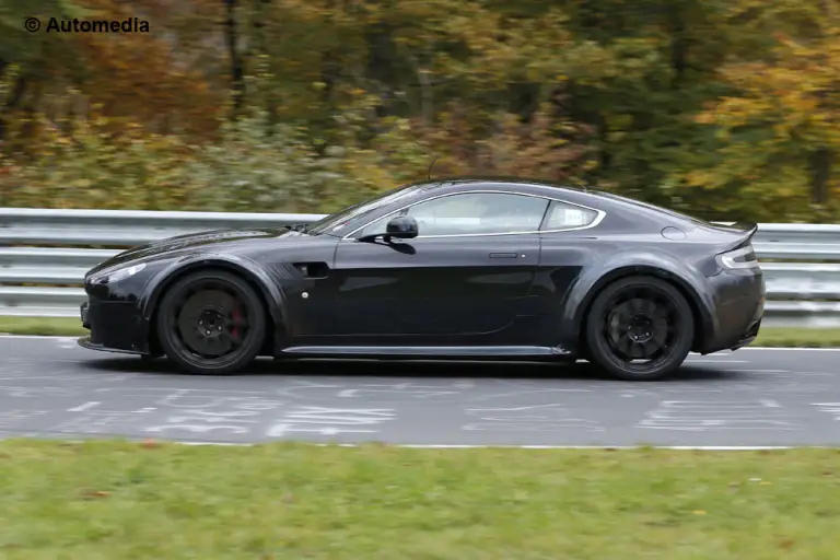 Aston Martin Vantage - foto spia (ottobre 2014) - 5