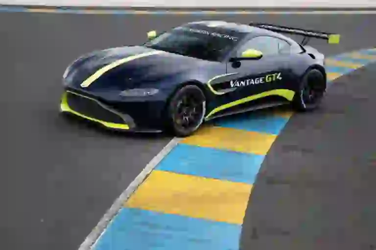 Aston Martin Vantage GT3 e GT4 2018 - 8