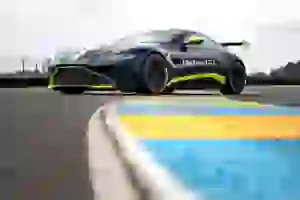 Aston Martin Vantage GT3 e GT4 2018 - 10