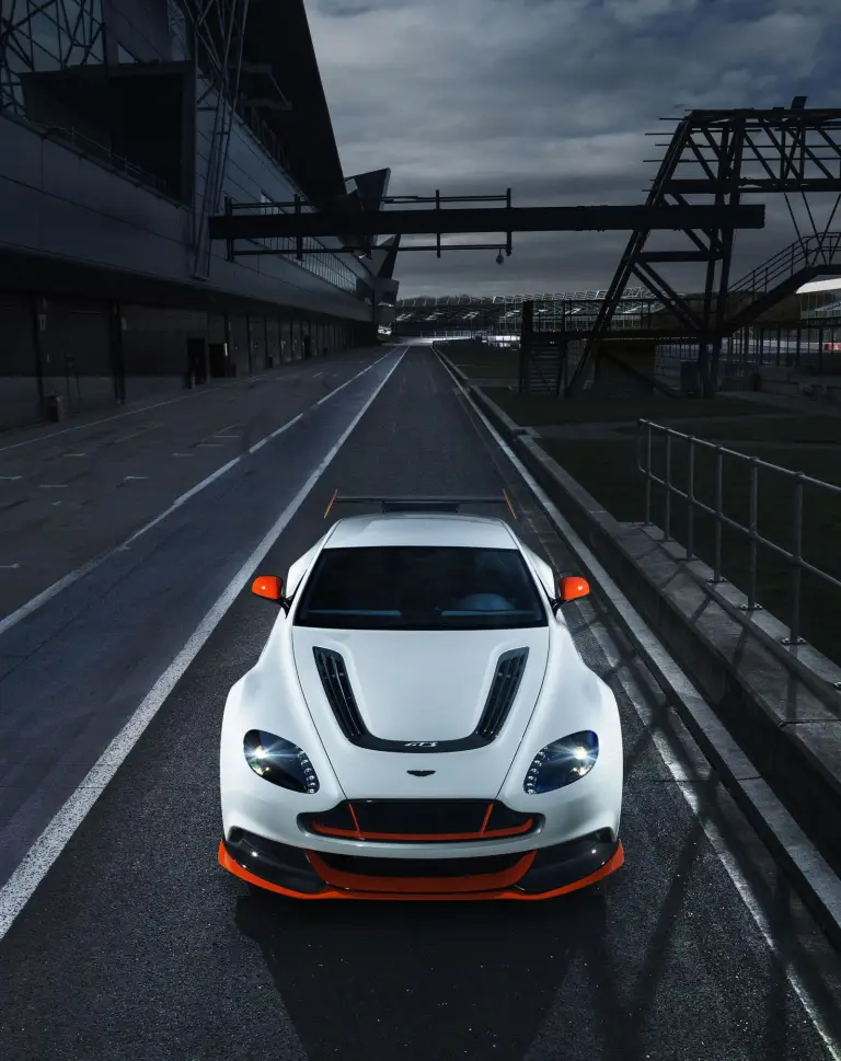 Aston Martin Vantage GT3 - 4