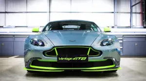 Aston Martin Vantage GT8