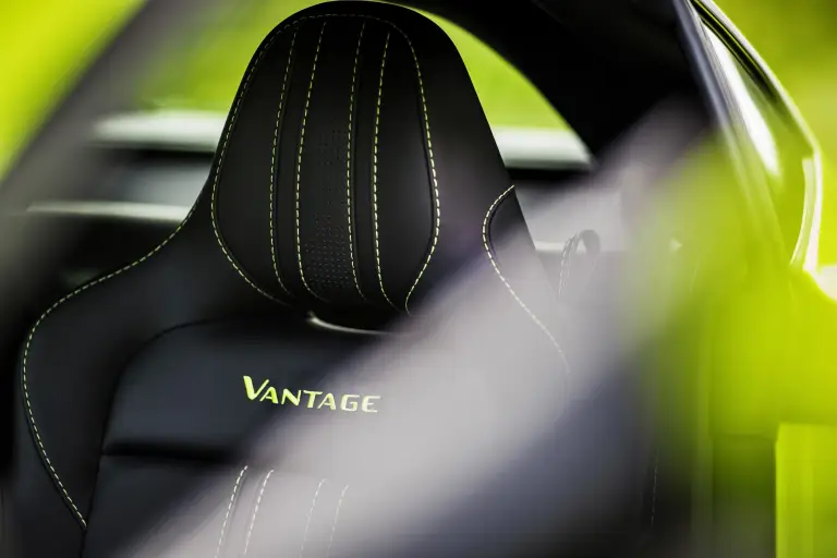 Aston Martin Vantage Novembre 2017 - 18